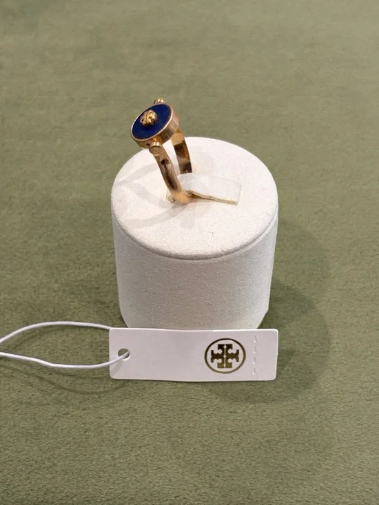 Tory Burch Gold Tone Ring with Blue Enamel Logo - Size 6.5 - Picture 2 of 3